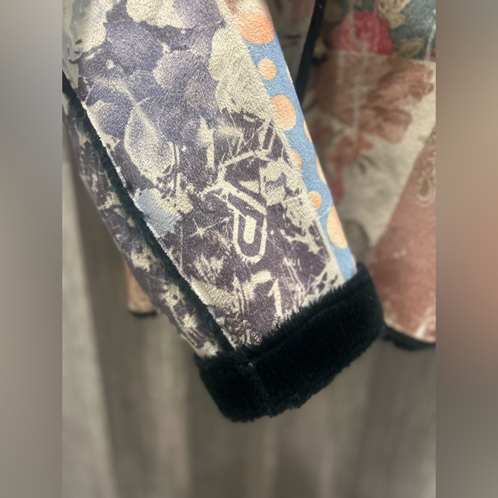 Vintage Weavz Women's Floral Jacket Multicolor Suede Black Fur Size Medium - Picture 3 of 8